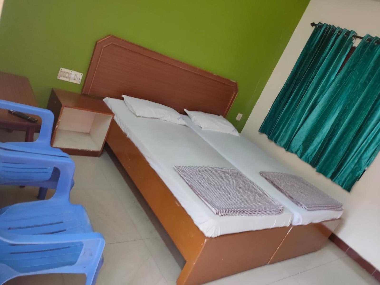Anjana Hotels Theni Buitenkant foto