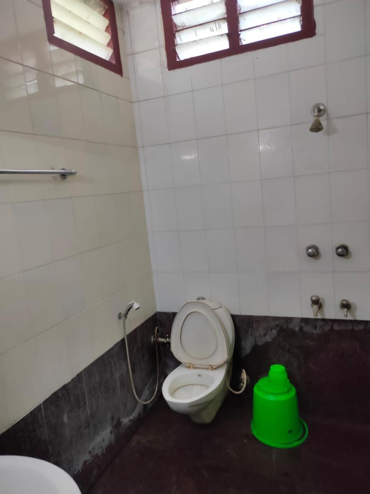 Anjana Hotels Theni Buitenkant foto