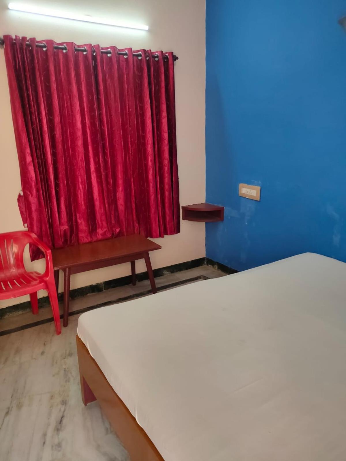 Anjana Hotels Theni Buitenkant foto